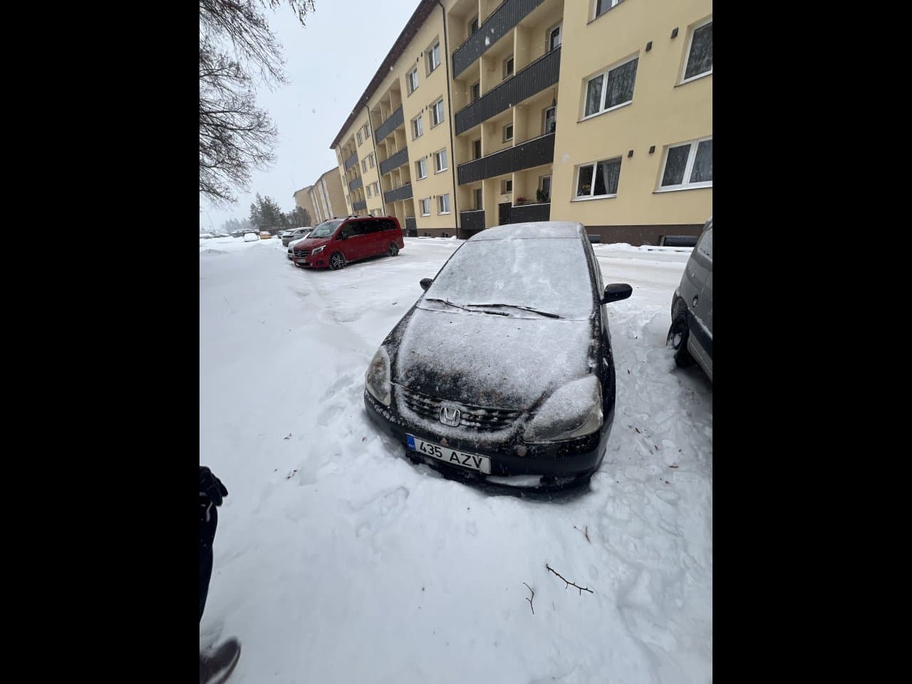 Sõiduauto Honda Civic, reg märk 435AZV, ehitusaasta 2004, asub Viljandimaal.