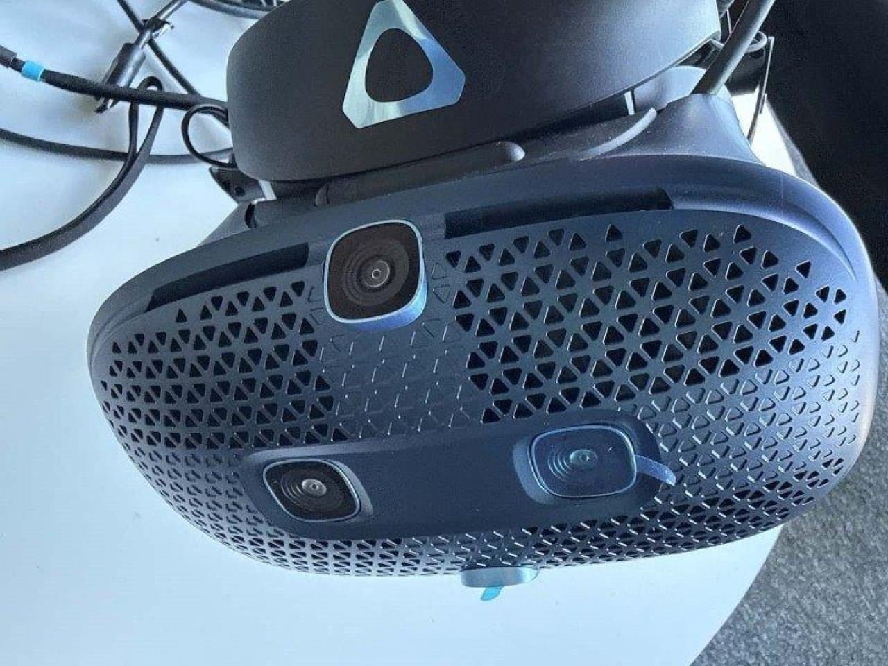 HTC VIVE Cosmos virtuaalreaalsuse komplekt