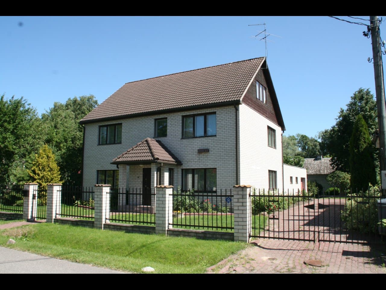 2-korruseline elamu asukohaga Mõtuse 15b, Tallinn