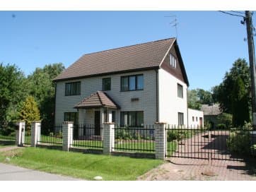 2-korruseline elamu asukohaga Mõtuse 15b, Tallinn